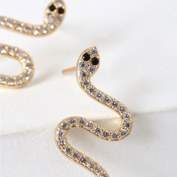 New! 🌟VICI Marrin Costello Serpent Stud Earrings - Picture 2 of 6